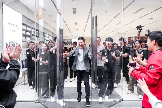 发机器人项目；国内发布「脑机接口标准」 